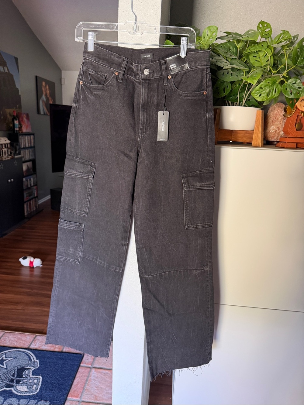 Express Men's Black Relaxed Cargo Jeans